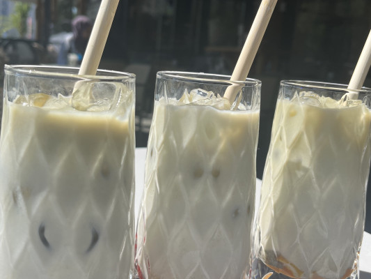 Ananas Aromalı Macha Ice Latte